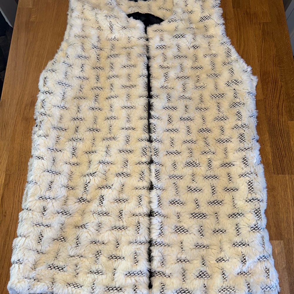7 for All Mankind Vest in Cream and Black